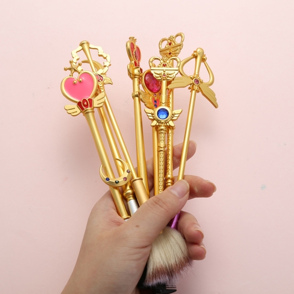 Sailor Moon 🌙 Metal Makeup Brush Toolset with bag - Picture 6 of 8